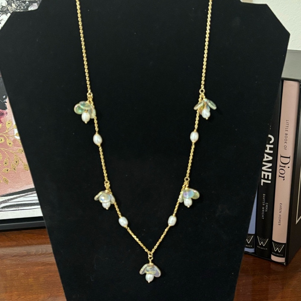NWT KATE SPADE - Painted Pearl Scatter Necklace